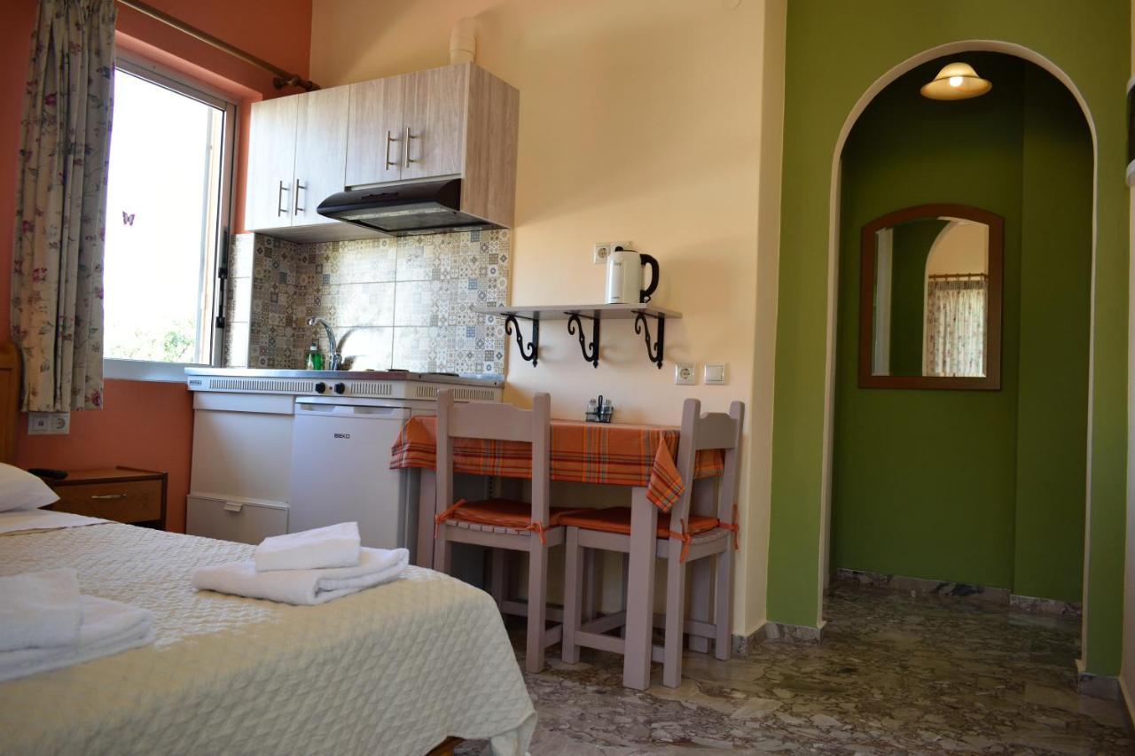 Stamoulis Apartments Айя-Евфимия Экстерьер фото