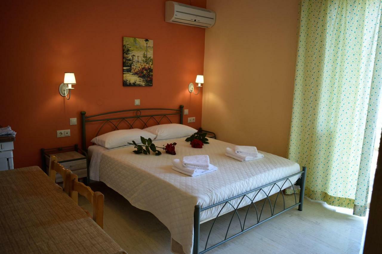 Stamoulis Apartments Айя-Евфимия Экстерьер фото